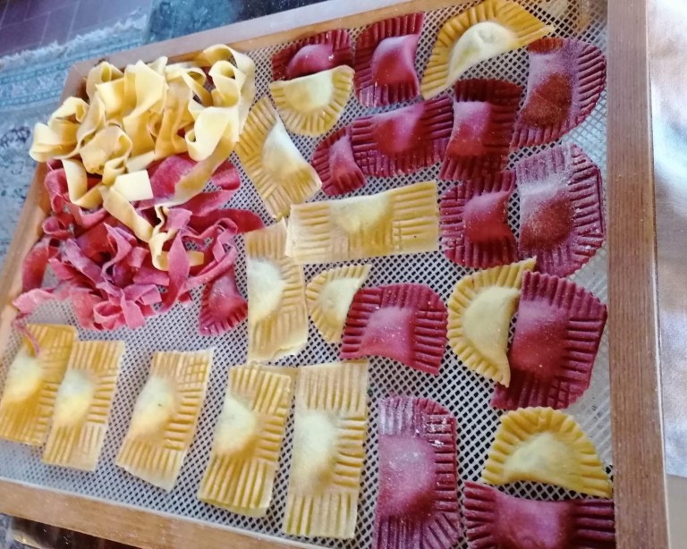 How to Color Pasta Naturally – Toscana Mia Blog - How Hydration Influences Pasta Color Retention